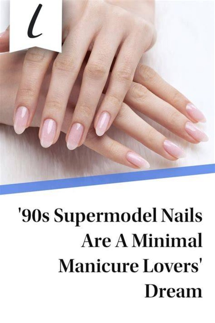 '90s Supermodel Nails Are A Minimal Manicure Lovers' Dream