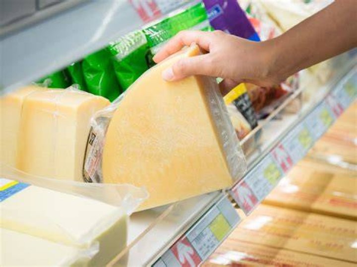 'Land of s*** cheese, lack of dryers': Baffling things tourists discover about New Zealand
