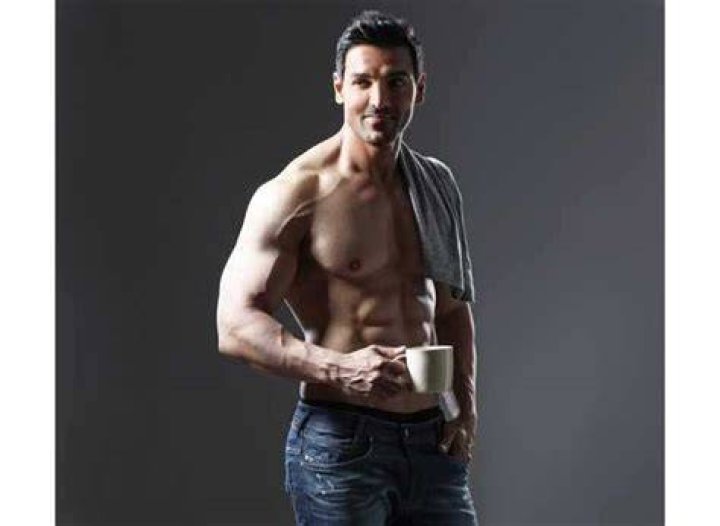 10 hottest hunks of Bollywood