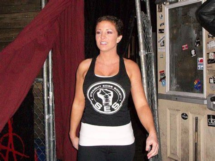 15 Hot Female Wrestlers You Forgot Worked In The WWE