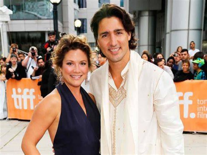 19 Cute Justin Trudeau and Sophie Gregoire Photos