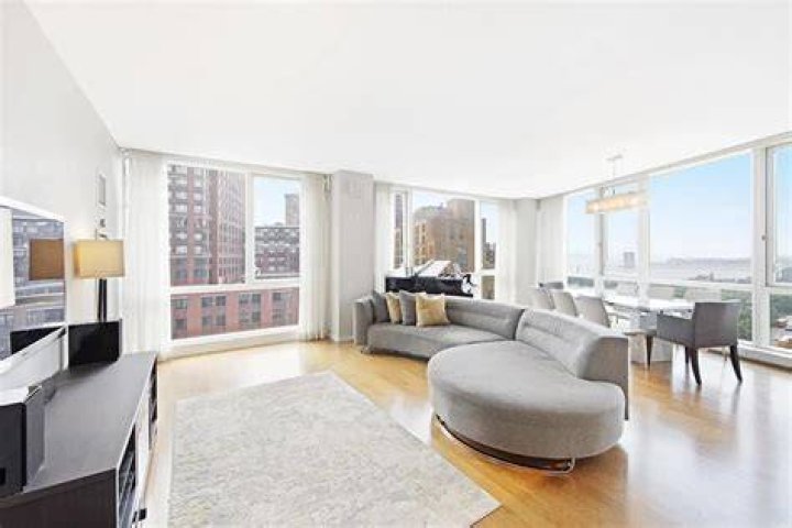 200 Chambers Street, NYC - Condo Apartments