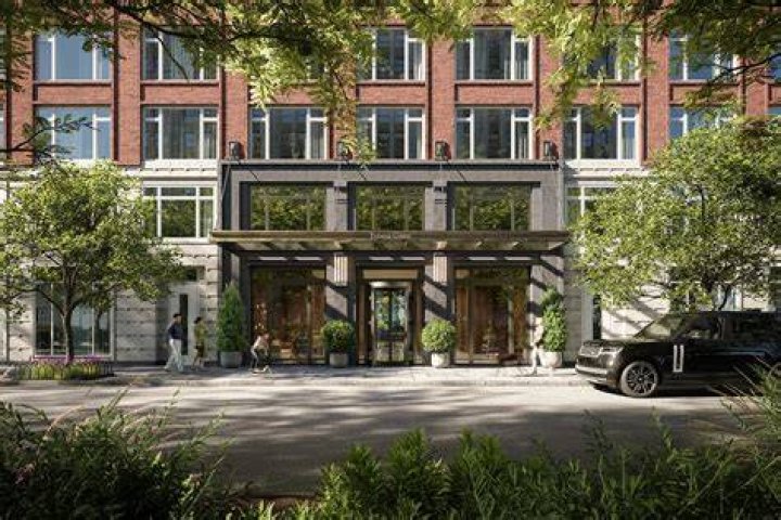 210 Warren Street