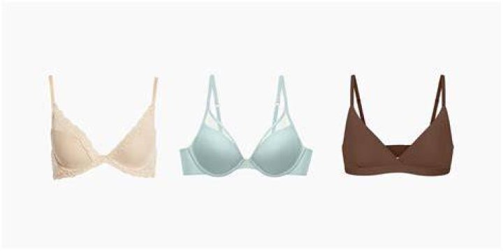 7 pretty bras for small breasts that aren't push-up bras