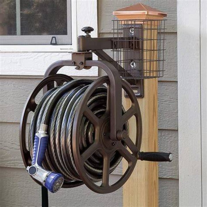 8 Best Garden Hose Reels for Your Backyard in 2024