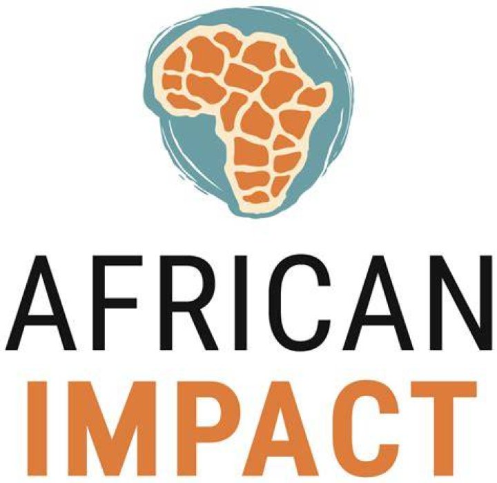 A volunteer of African Impact