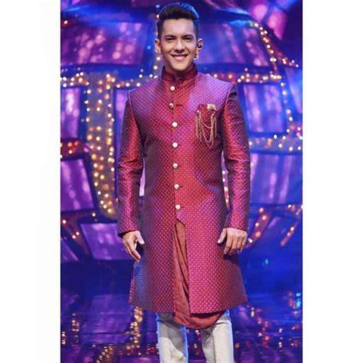 Aditya Narayan Jha Pic Download