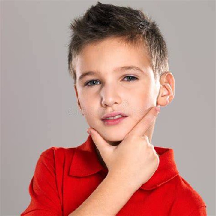 Adorable photos of a boy looking cute with his birthmarks go viral