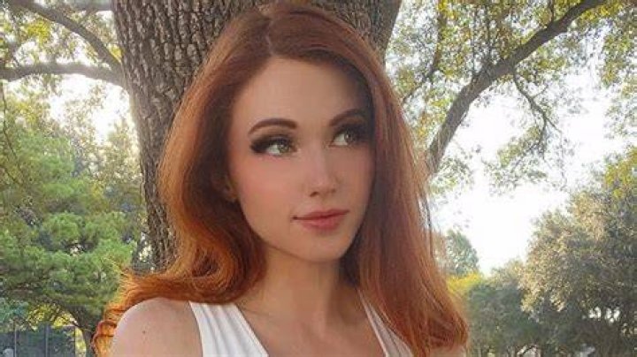 After Recent Marriage Controversy, ASMR Queen Amouranth Gives Subtle Hints at
‘Potential’ Boyfriend but…
