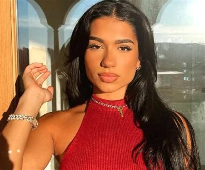 Aisha Mian Biography, Age, Height, Boyfriend, Net Worth Wealthy Spy
