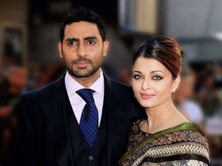 Aishwarya Rai Bachchan, Abhishek Bachchan, Amitabh Bachchan seen cheering at the Pro Kabaddi League
