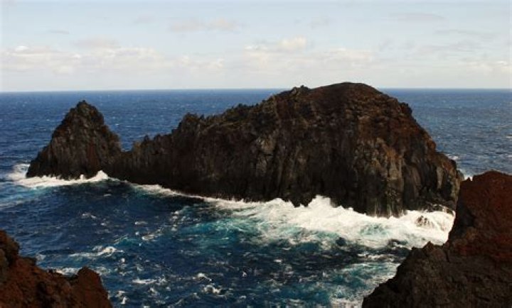 Al&eacute;m da Ilha