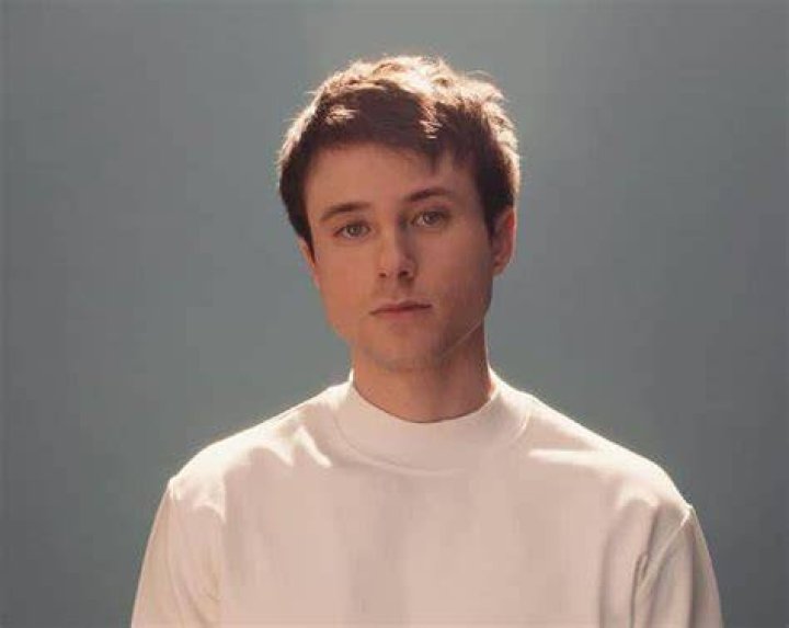 Alec Benjamin - Age, Bio, Birthday, Family, Net Worth