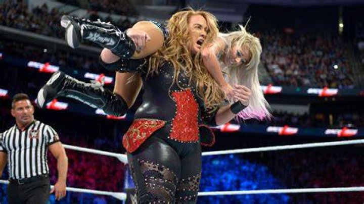 Alexa Bliss v Nia Jax WrestleMania 34 Cropped