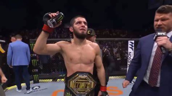 “Ali Just F***ed Up” – UFC Fans React as Ali Abdelaziz Seemingly Admits to IV
Use by Islam Makhachev in a Deleted Tweet