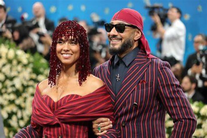 Alicia Keys' Husband Swizz Beatz Impressively Dances in Infinity Pool to Amapiano Track