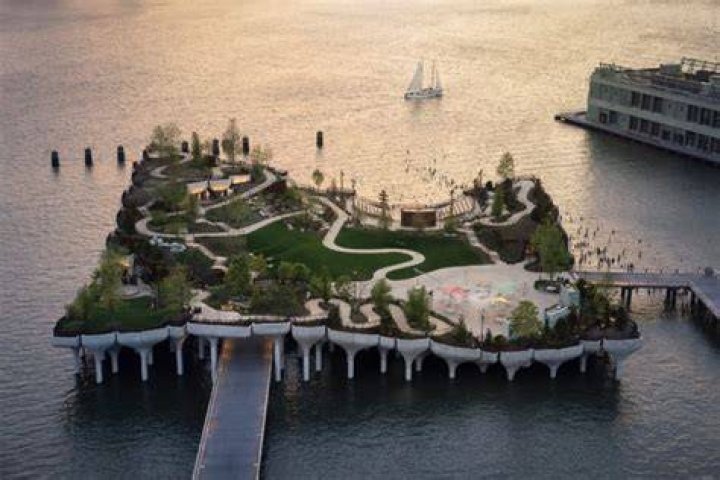 All renderings of Little Island courtesy of The Diller-von Furstenberg Family Foundation/Heatherwick Studio
