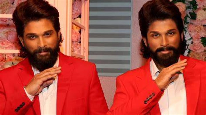 Allu Arjun poses with his wife Sneha Reddy in Goa