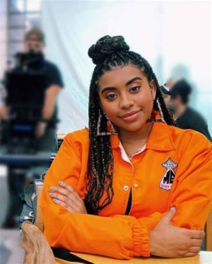 Alycia Pascual-Pe&ntilde;a as Aisha Garcia and Corey Michael Bangi as Mason in Saved by the Bell Season 2