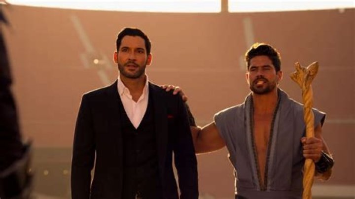 Amenadiel, Zadkiel and Lucifer praying in Lucifer