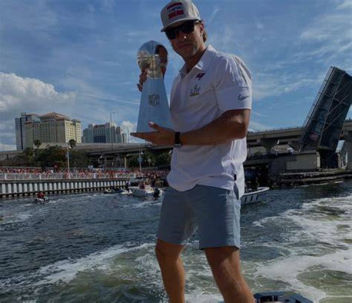 American footballer Blaine Gabbert net worth, house, salary and wife