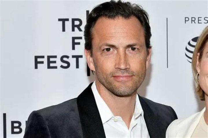 Andrew Shue net worth, Weight, Wife, Kids, Age, Bio-Wiki