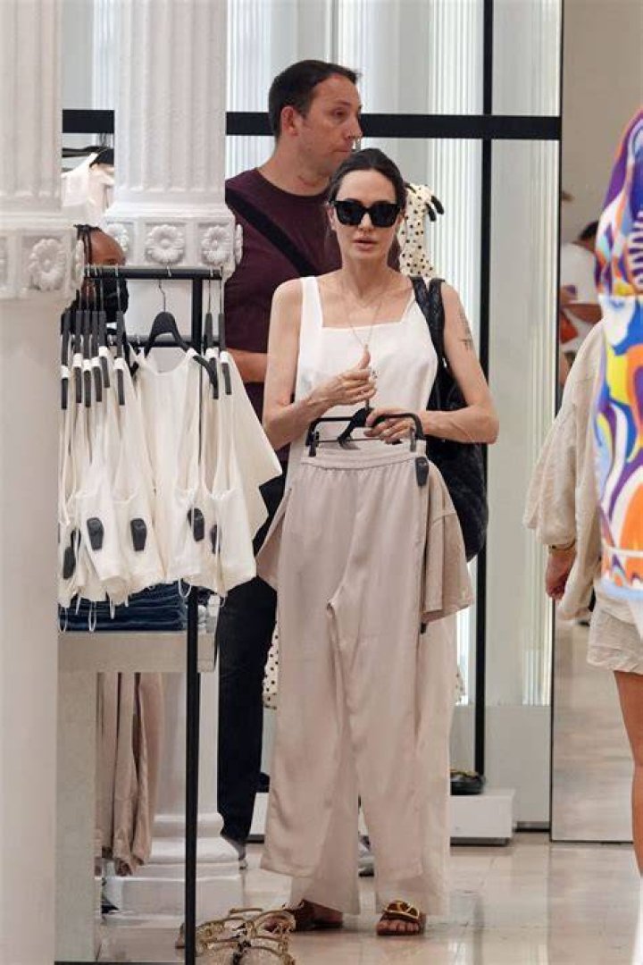 angelina jolie shopping angelina jolie shopping