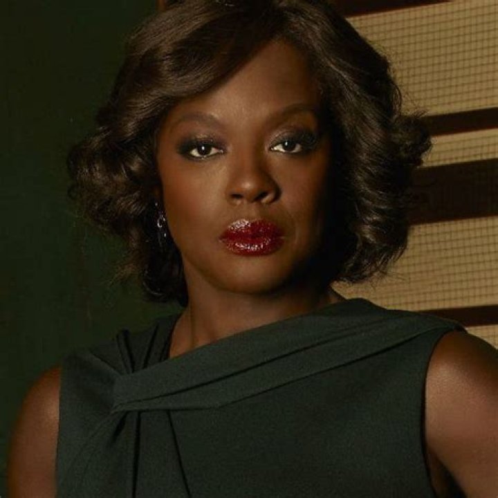 Annalise Keating and Eve from female lead shows