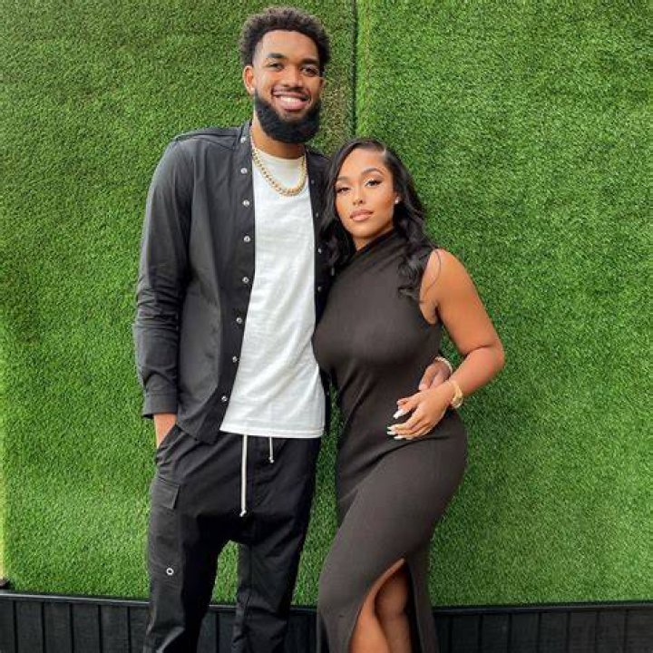 Anthony Davis&rsquo; wife
