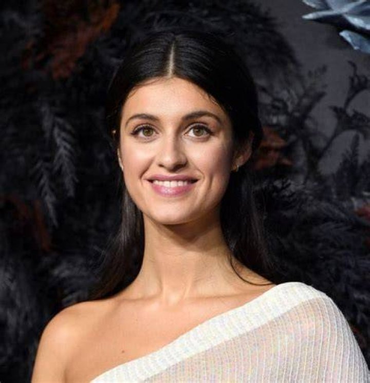 Anya Chalotra: age, dating, parents, nationality, education, movies, profiles