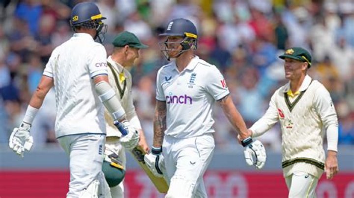 Ashes England v Australia: England keeps Ashes series alive with dramatic three-wicket win in third test at Headingley
