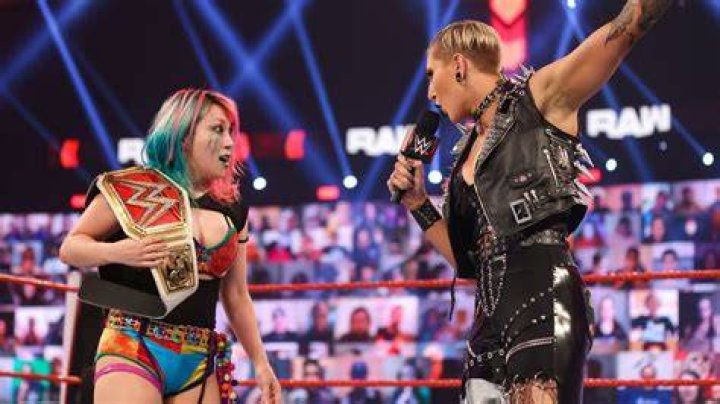 Asuka vs. Rhea Ripley