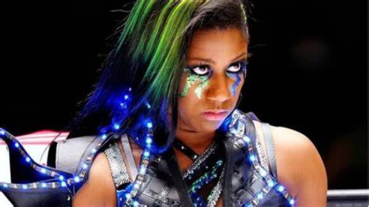 athena ember moon aew