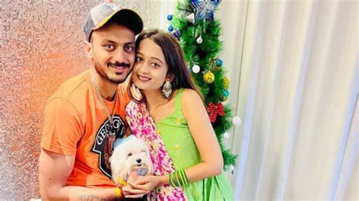 Axar Patel Wife