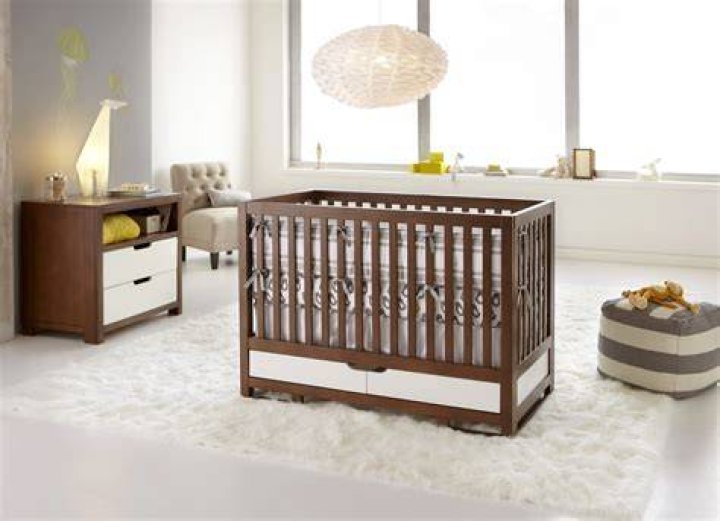 baby crib
