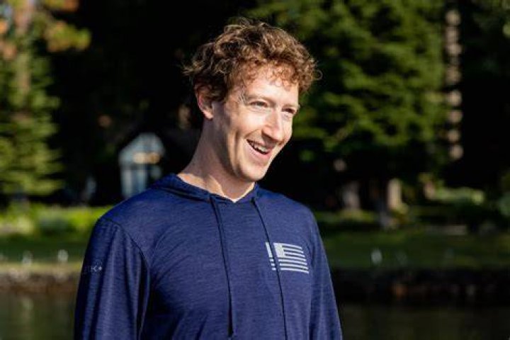“Bada** Mark! Under 40”: $96 Billion Worth, Mark Zuckerberg Stuns the Fitness
World, Finishes an Insanely Tough Challenge With His Daughters