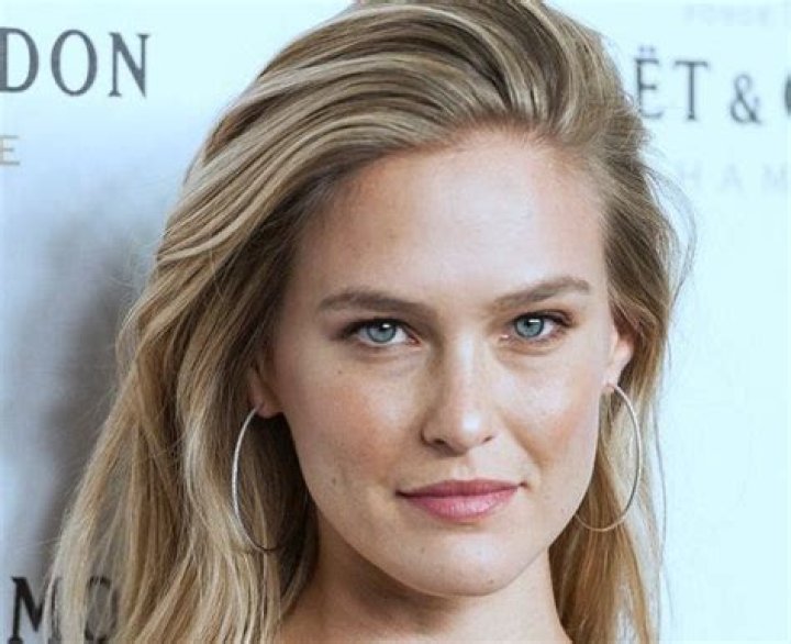 Bar Refaeli Wiki, Height, Age, Net Worth and More