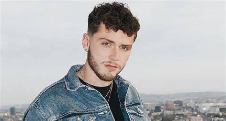 Bazzi Net worth, Age: Kids, Weight, Wife, Bio-Wiki