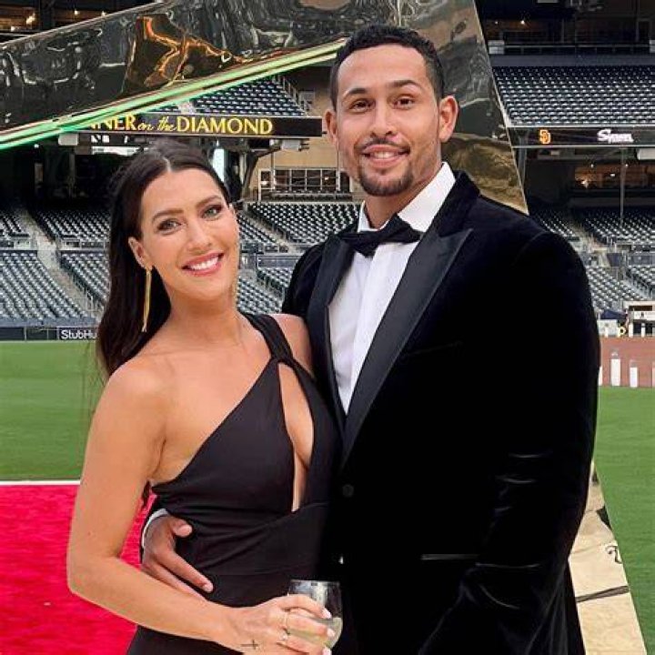 Becca Kufrin & Thomas Jacobs Reveal Proposal Details
