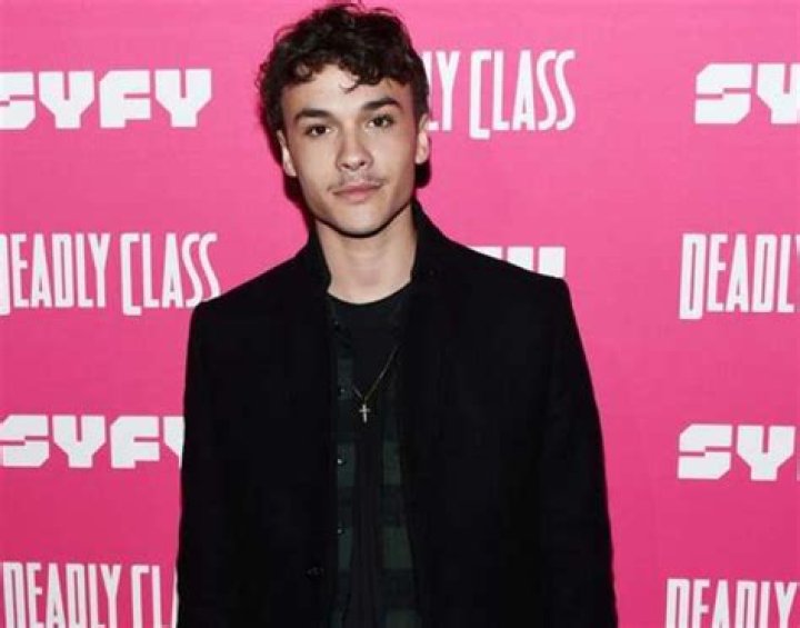 Benjamin Wadsworth Net Worth, Height, Age, Weight, Bio