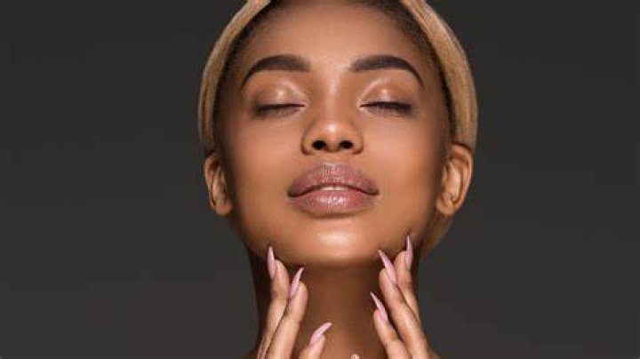 Best Lip Colors And Application If You Have Full Lips