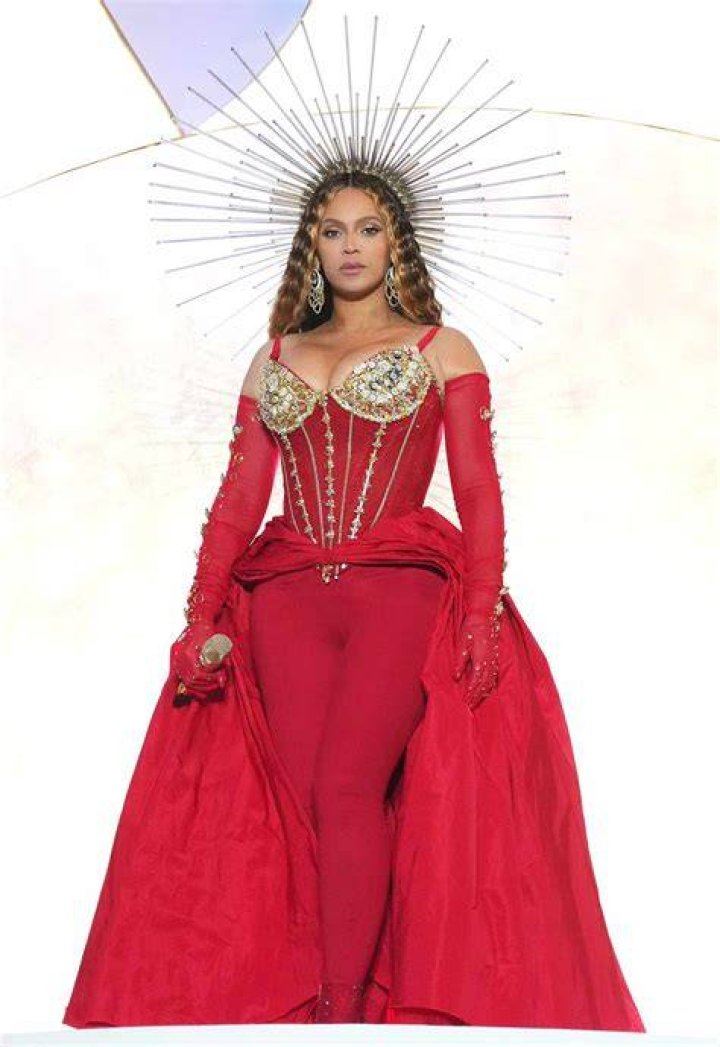 Beyoncé Proves Her Style Is Unrivaled as She Stuns in Diamond Dress