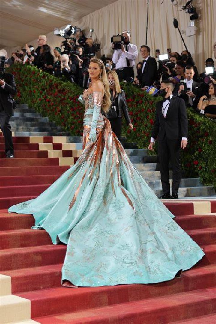 Blake Lively in Atelier Versace