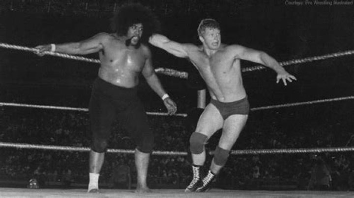 Bob Backlund wins the WWE Championship in 1994