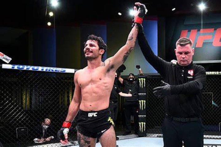 Brandon Moreno v Alexandre Pantoja UFC Betting Picks UFC 290