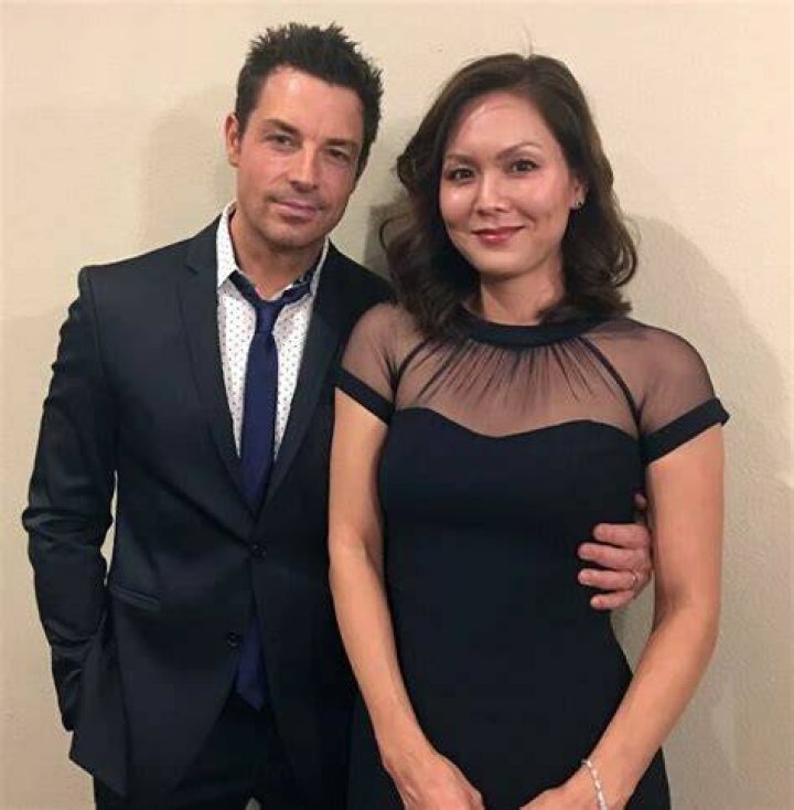 Brennan Elliott, Wife Cami's Timeline Kids, Cancer Battle, More Us