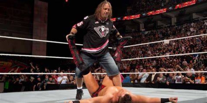 Bret Hart v The Miz Raw May 17, 2010 Cropped