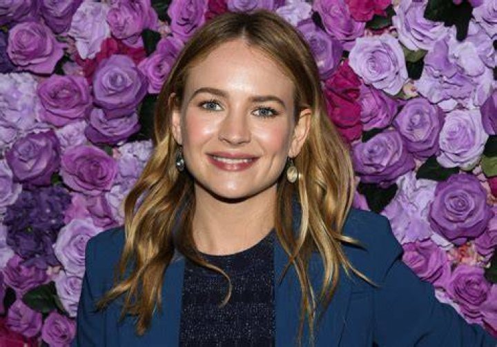 Britt Robertson Who What Wear Photoshoot 2015 Brittany Robertson