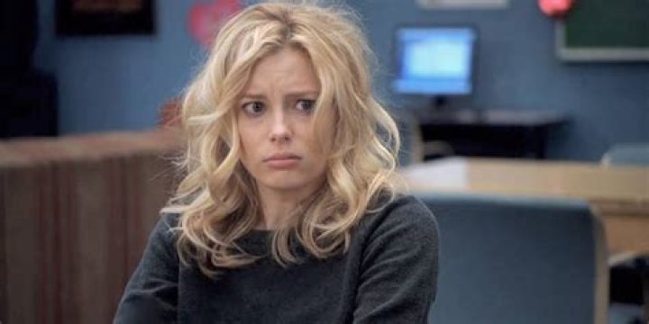 Britta looking dishevelled in Community