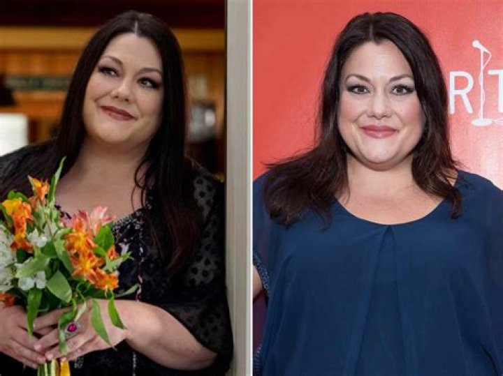 Brooke Elliott as Dana Sue and Brandon Quinn as Ronnie in Sweet Magnolias season 3 episode 10